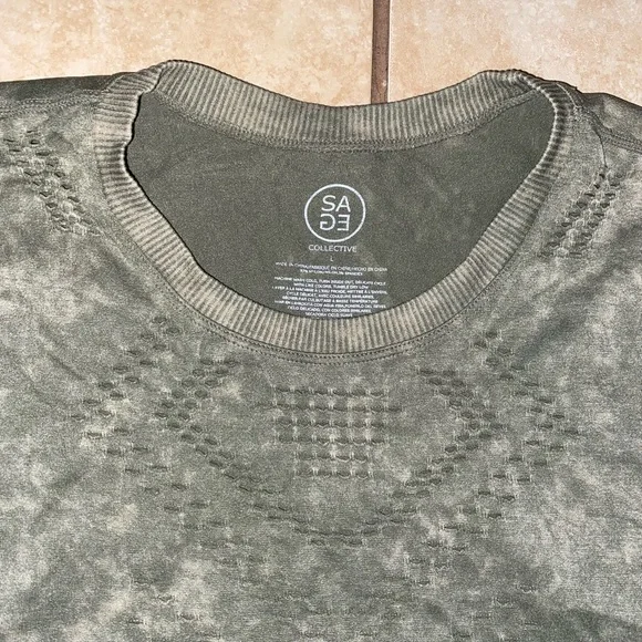 Sage tank - Picture 3 of 5